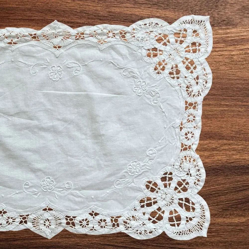 Battenburg Lace Placemats Set 4 White Rectangular Embroidered 18x13 Cottagecore